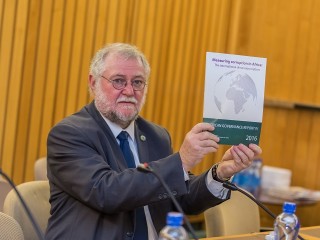 African Governance Report IV: Rethinking how we measure corruption